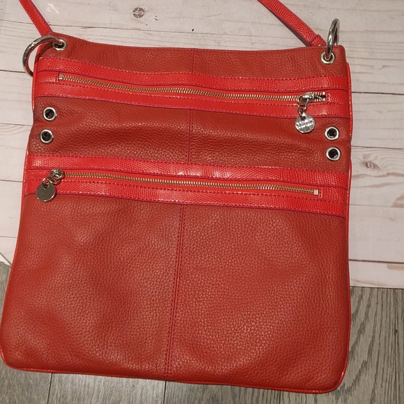 Beautiful faux leather bag by Maxx New York 🌸 - Picture 7 of 8